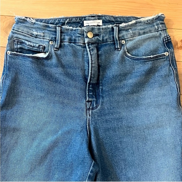 Good American Good Curve Blue
Straight Leg Jeans size 10/30 - Picture 3 of 10